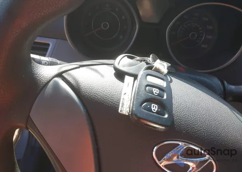 2016 Hyundai Elantra Se z USA, uszkodzony, nr VIN 5NPDH4AE7GH730075